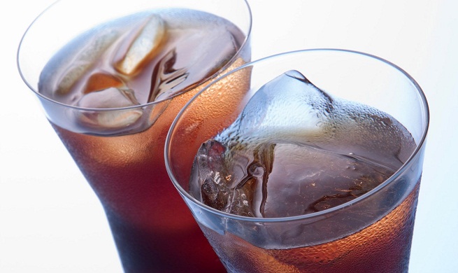 El consumo habitual de bebidas ácidas puede ser un riesgo para la salud dental